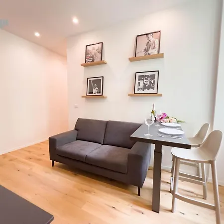 Imbriani 2b Tirabora Short Rent 트리에스테