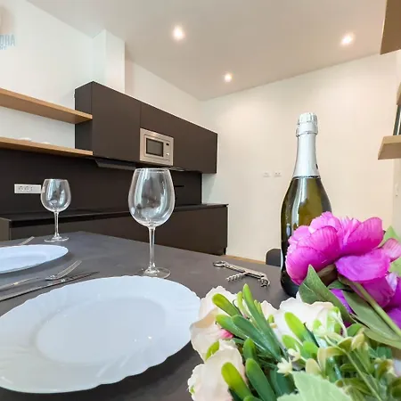 Imbriani 2b Tirabora Short Rent Apartment *