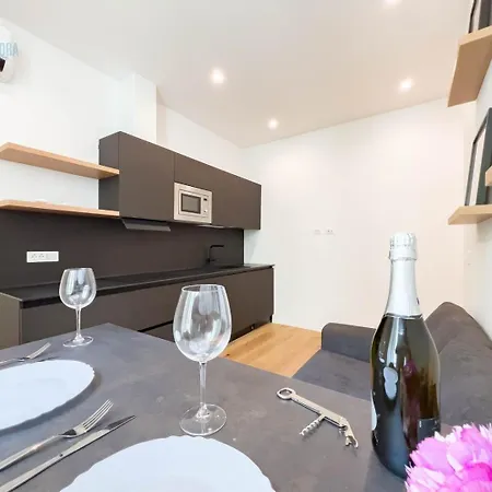 Apartment Imbriani 2b Tirabora Short Rent